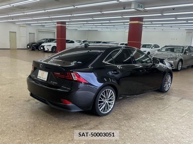 Lexus IS 2013-09 275457-4