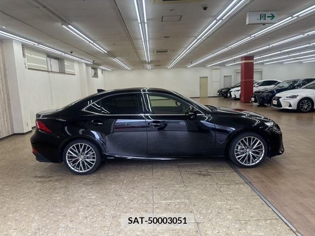 Lexus IS 2013-09 275457-3