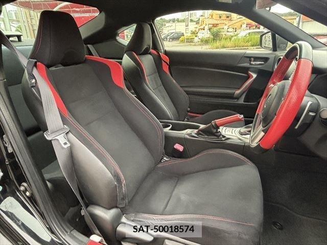 Toyota 86 2012-05 321136-5