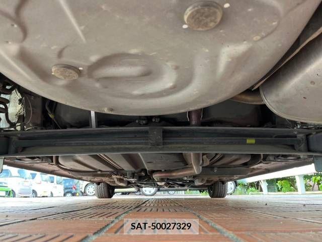 Toyota SIENTA 2016-07 394063-18