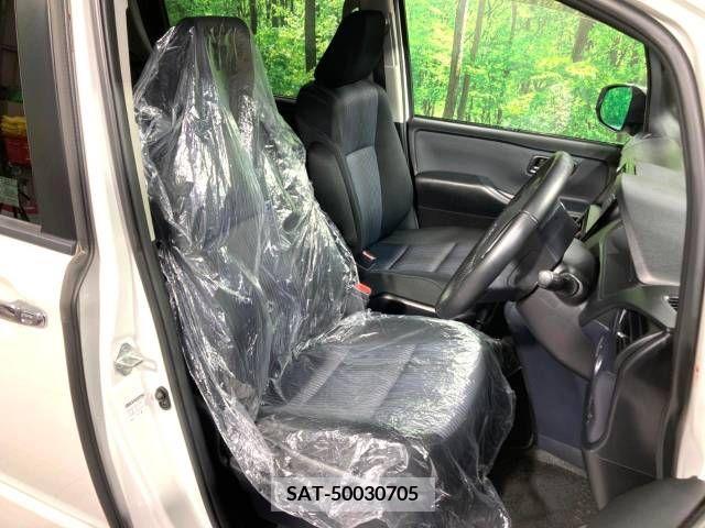 Toyota VOXY 2015-02 380682-7