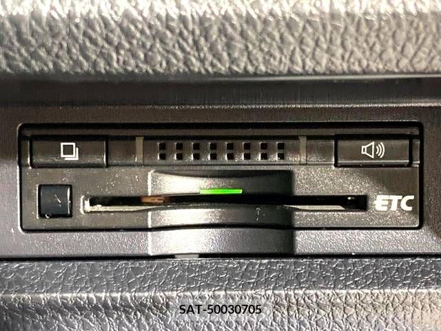 Toyota VOXY 2015-02 380682-5
