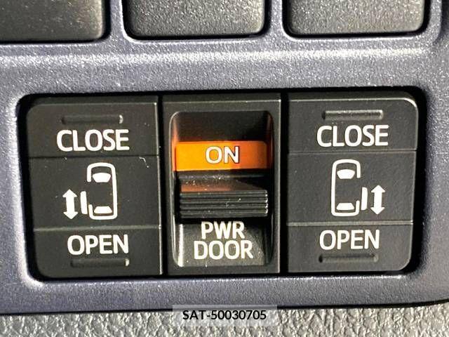 Toyota VOXY 2015-02 380682-4