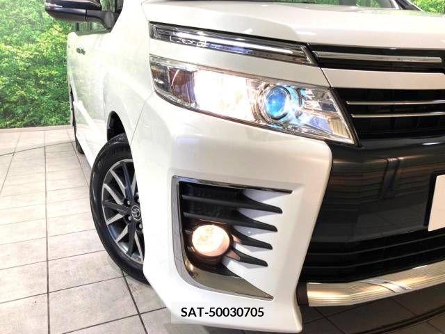 Toyota VOXY 2015-02 380682-11