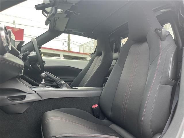 Mazda ROADSTER 2017-01 18295-18