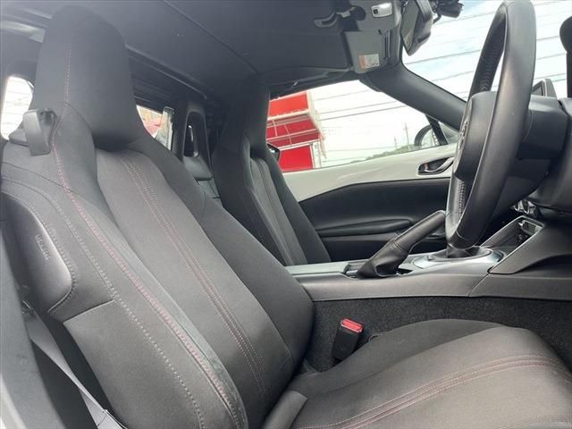 Mazda ROADSTER 2017-01 18295-17