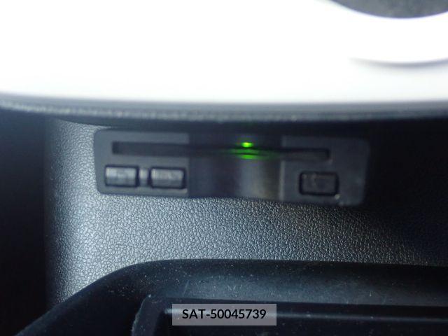 Toyota PRIUS 2018-01 216536-15