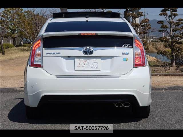 Toyota PRIUS 2012-02 252517-3
