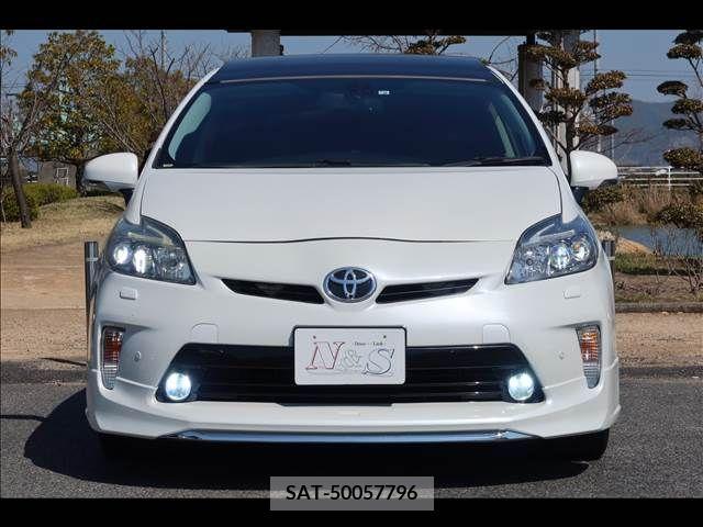 Toyota PRIUS 2012-02 252517-1