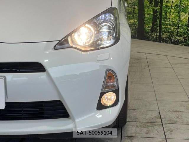 Toyota AQUA 2014-02 356132-12