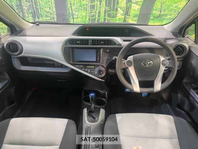 Toyota AQUA 2014-02 356132-1