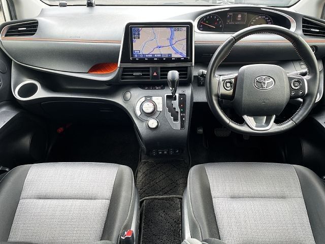 Toyota SIENTA 2018-09 182437-1