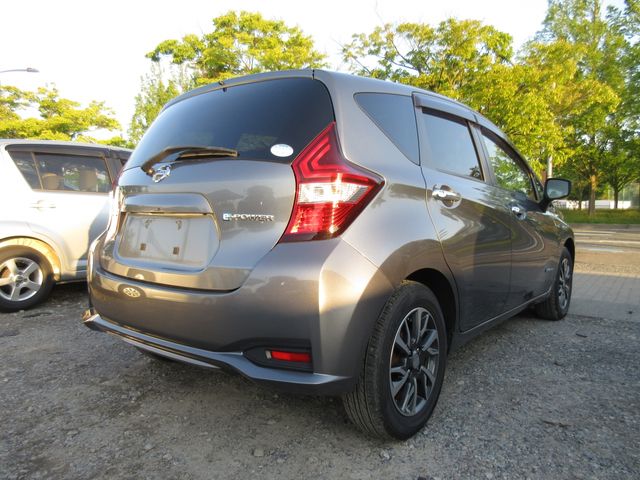 Nissan NOTE 2018-01 20145-3