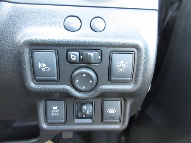 Nissan NOTE 2018-01 20145-9