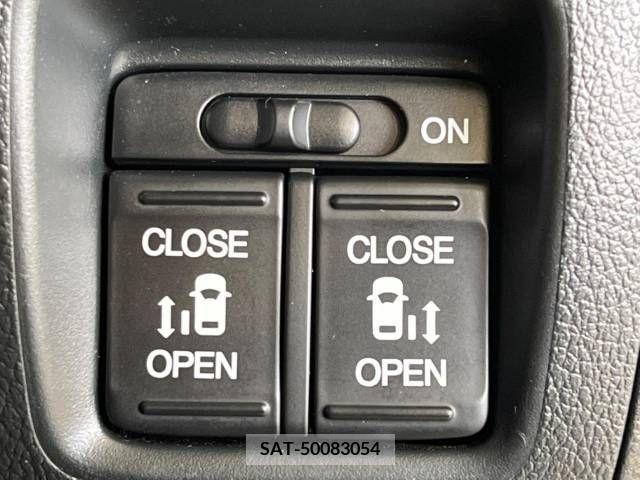 Honda N BOX CUSTOM 2015-11 306596-5