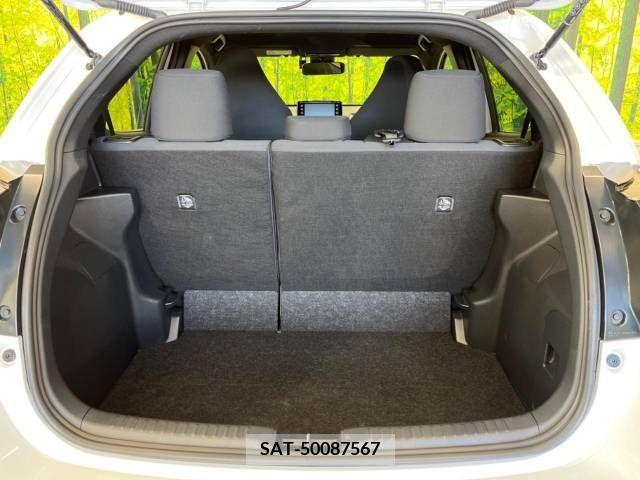Toyota YARIS 2023-06 334725-10
