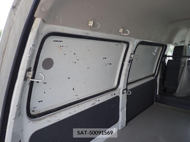Mazda BONGO VAN 2015-11 378586-19