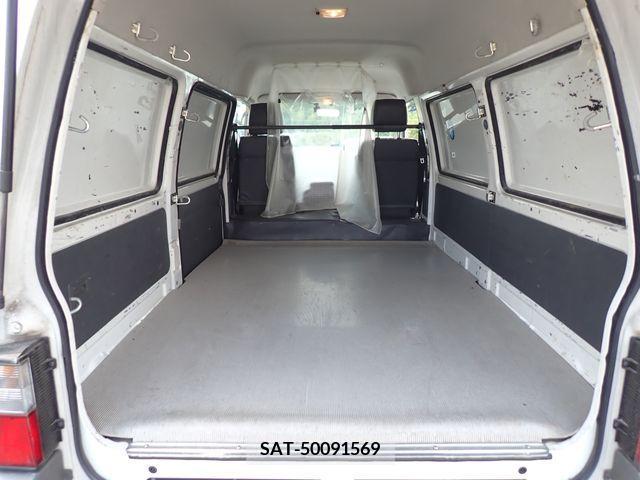 Mazda BONGO VAN 2015-11 378586-18
