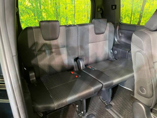 Toyota VOXY HYBRID 2018-08 183547-10