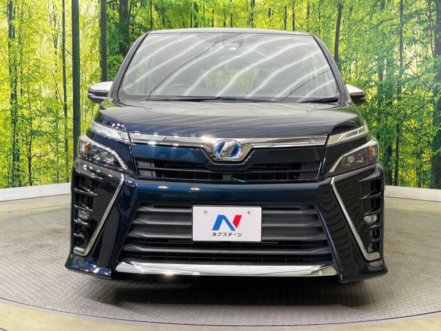 Toyota VOXY HYBRID 2018-08 183547-14