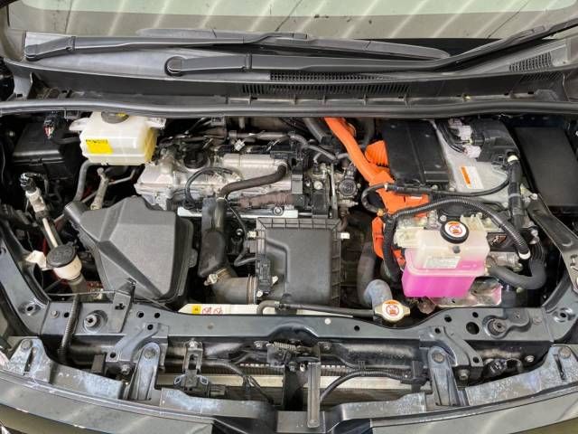 Toyota VOXY HYBRID 2018-08 183547-18