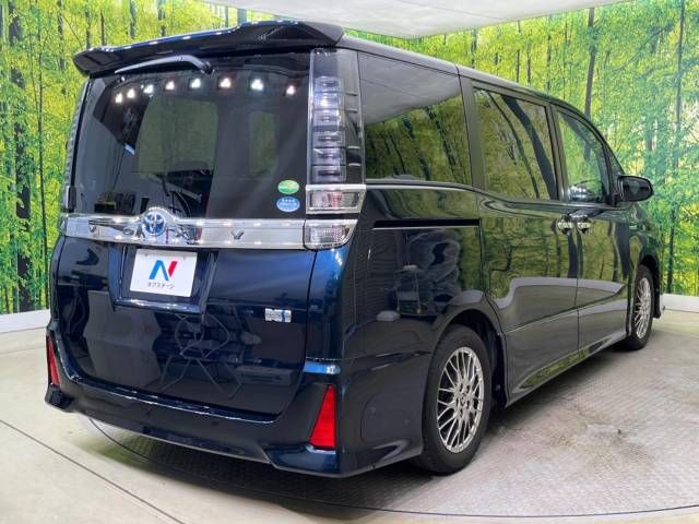 Toyota VOXY HYBRID 2018-08 183547-17