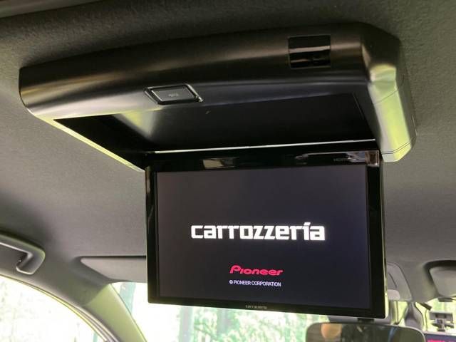 Toyota VOXY HYBRID 2018-08 183547-2