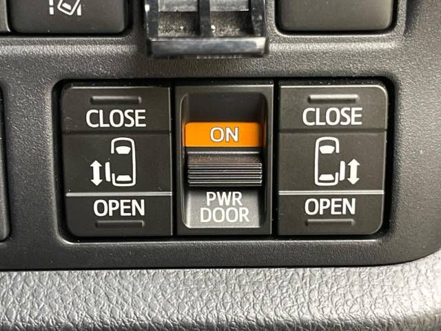Toyota VOXY HYBRID 2018-08 183547-4
