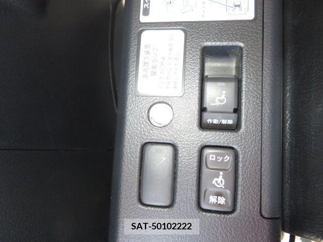 Toyota NOAH 2019-05 321717-6