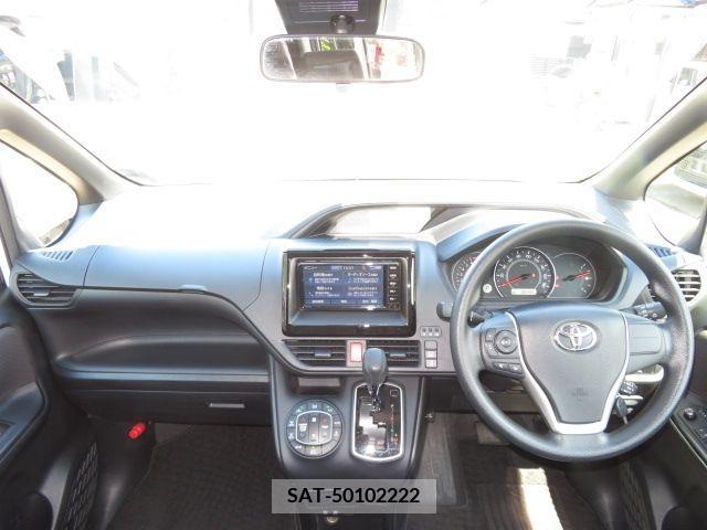 Toyota NOAH 2019-05 321717-13