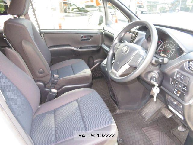 Toyota NOAH 2019-05 321717-8