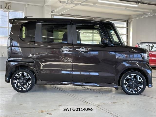 Honda N BOX CUSTOM 2018-05 236403-3