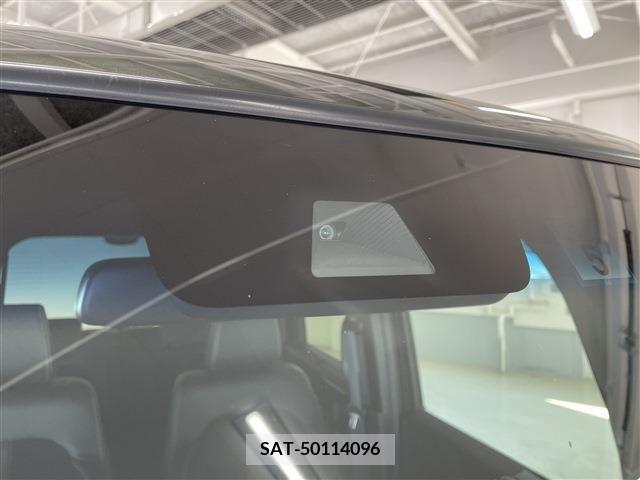 Honda N BOX CUSTOM 2018-05 236403-8