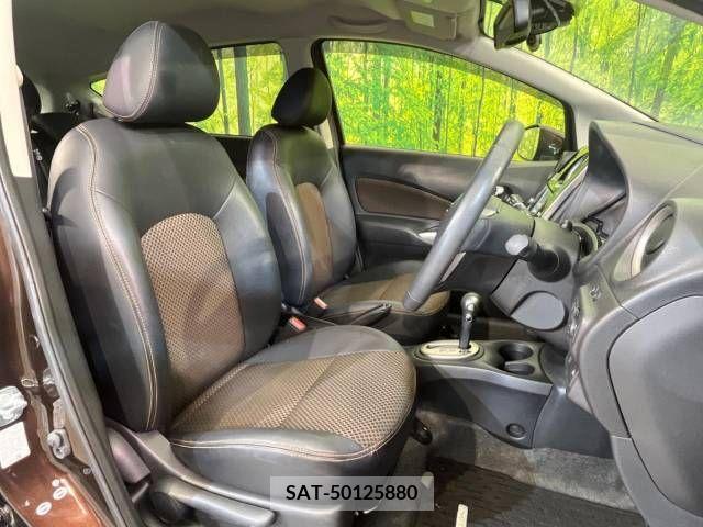 Nissan NOTE 2015-03 365386-9