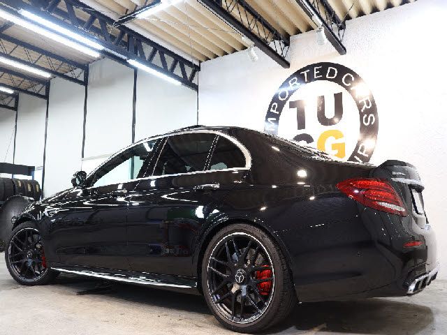 Amg E-CLASS 2018-06 22433-2