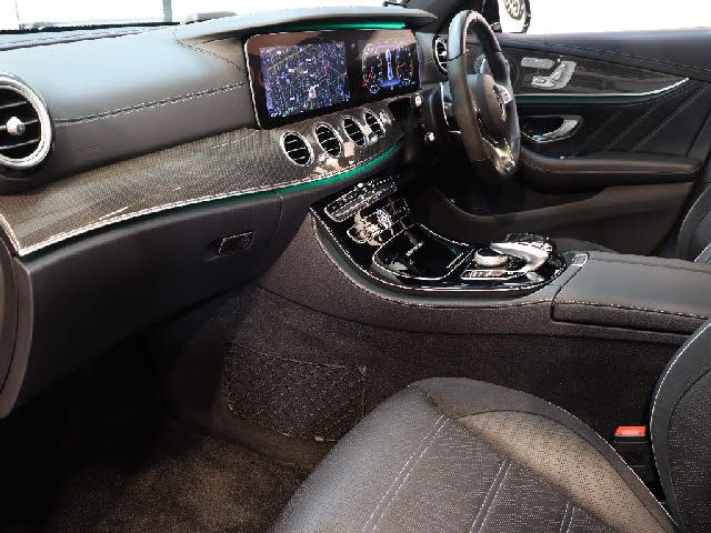 Amg E-CLASS 2018-06 22433-1