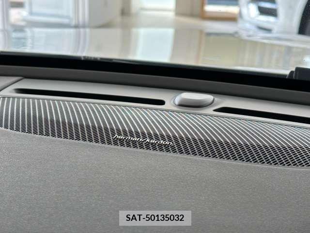 Volvo C40 2023-09 324817-7
