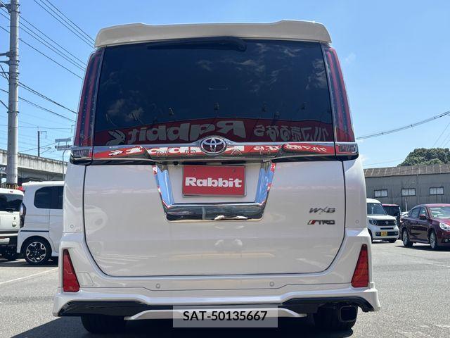 Toyota NOAH 2019-07 321640-2
