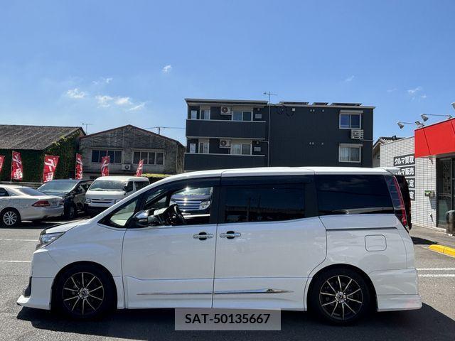 Toyota NOAH 2019-07 321640-7