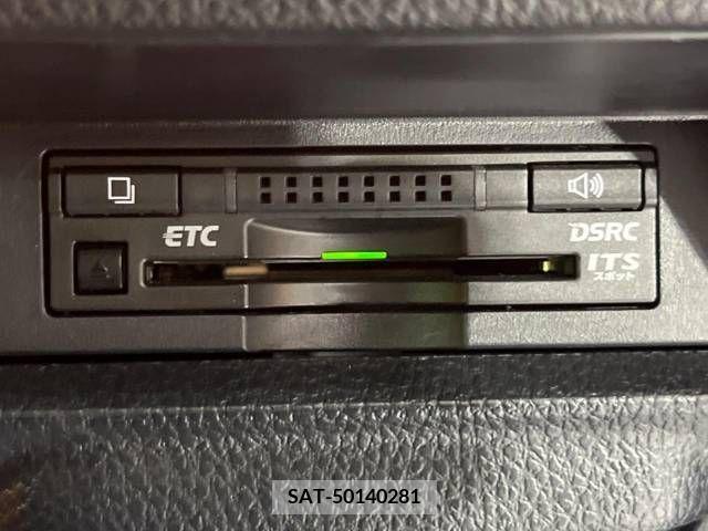 Toyota VOXY 2014-07 370422-6
