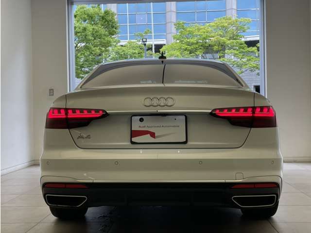 Audi A4 2021-05 16556-3