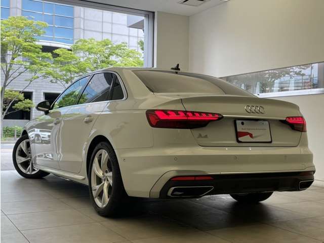 Audi A4 2021-05 16556-5