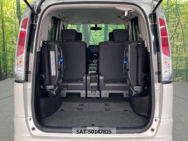 Nissan SERENA 2013-06 230806-10