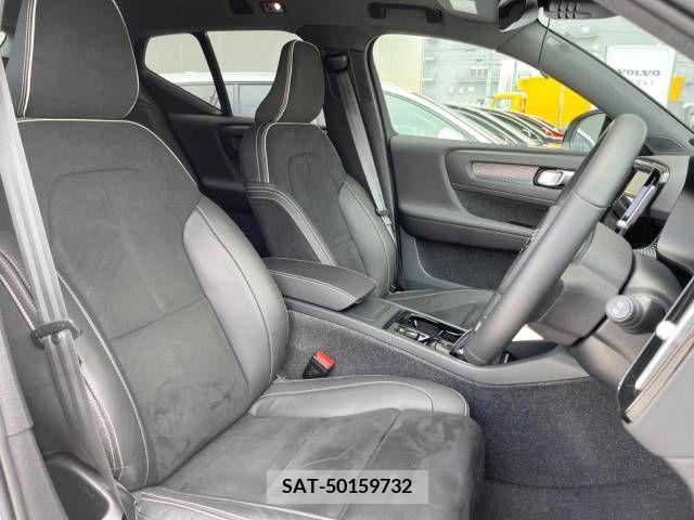 Volvo XC40 2021-11 288750-11