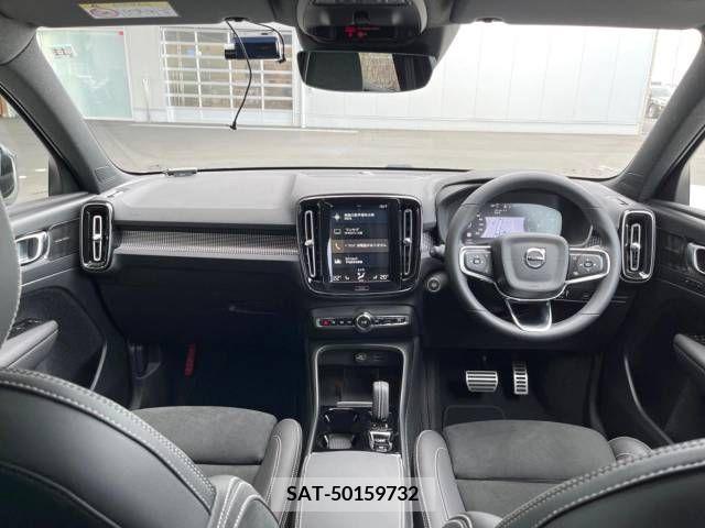 Volvo XC40 2021-11 288750-1