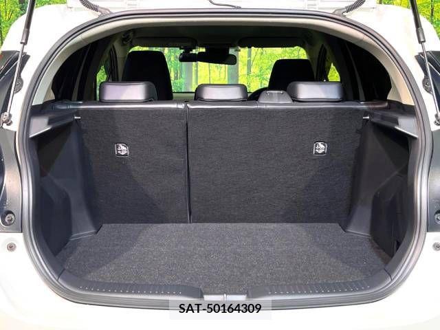 Toyota AQUA 2021-08 224530-10
