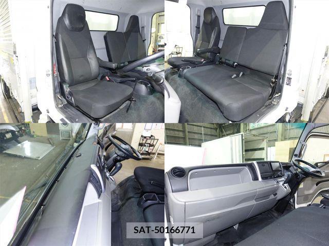 Mitsubishi CANTER 2017-05 302647-10