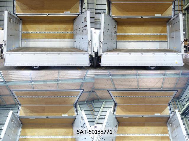 Mitsubishi CANTER 2017-05 302647-5
