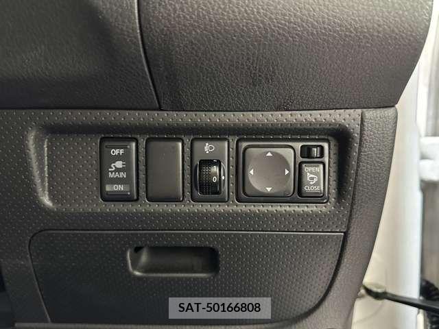 Nissan AD VAN 2015-05 333788-11
