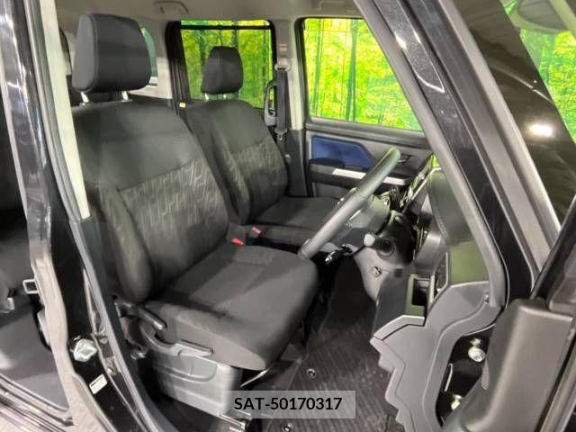 Toyota ROOMY 2019-04 221382-9